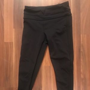 Lululemon workout crops